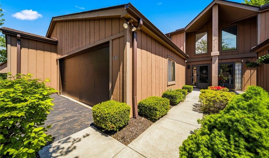 636 Cherry Park Oval, Aurora, OH 44202 - 3 Beds, 2 Bath