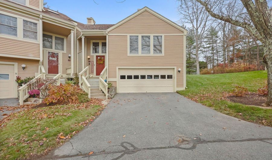 7 Silversmith Dr, Danbury, CT 06811 - 2 Beds, 3 Bath