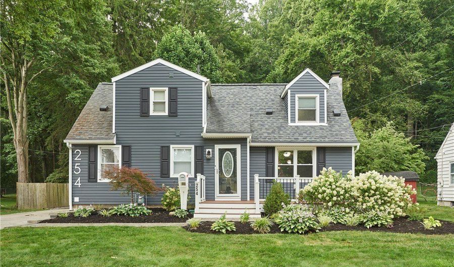 254 Lownsdale Ave, Akron, OH 44313 - 4 Beds, 2 Bath