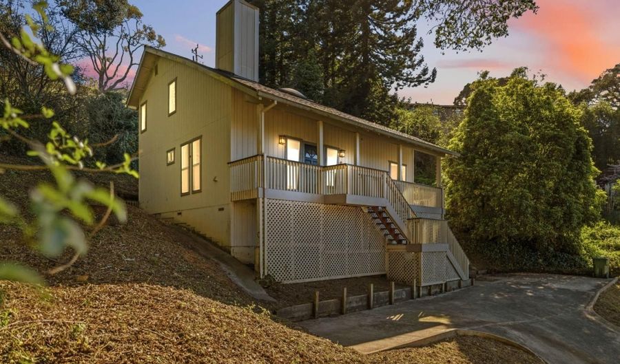 740 Loma Prieta Dr, Aptos, CA 95003 - 3 Beds, 3 Bath