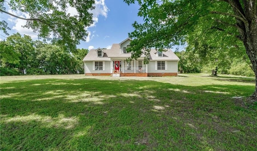 3109 Twin Lakes Pl, Alma, AR 72921 - 4 Beds, 3 Bath
