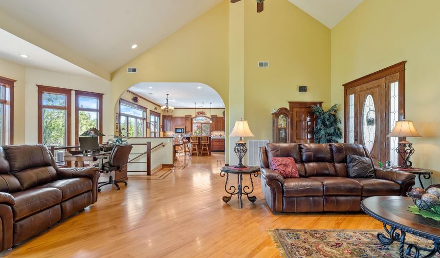 228 E Windfall Ln, Bee Branch, AR 72013 - 5 Beds, 3 Bath