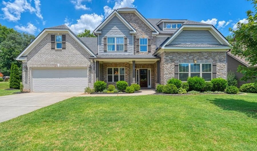 205 Colfax Dr, Boiling Springs, SC 29316 - 4 Beds, 4 Bath