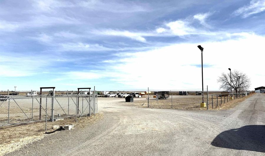 6414-4 Seven Rivers Hwy, Artesia, NM 88210 - 0 Beds, 2 Bath