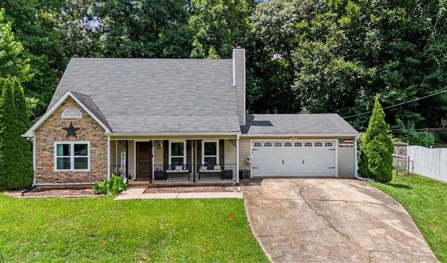 1516 Willow Gate Way, Auburn, GA 30011 - 3 Beds, 2 Bath