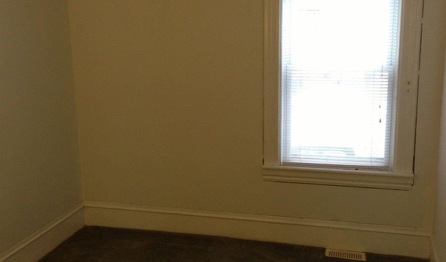 73-75 N Champlain St, Burlington, VT 05401 - 4 Beds, 2 Bath