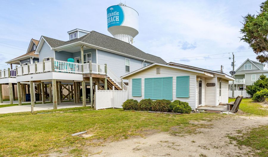 111 E Terminal Blvd, Atlantic Beach, NC 28512 - 2 Beds, 1 Bath