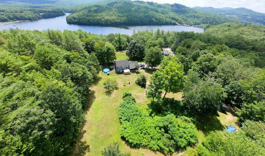 39 Briar Hill Rd, Bristol, NH 03222 - 6 Beds, 3 Bath