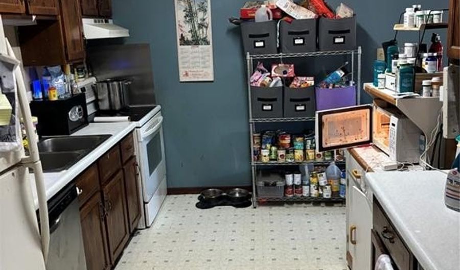 608 S Garnavillo St, Anamosa, IA 52205 - 0 Beds, 0 Bath