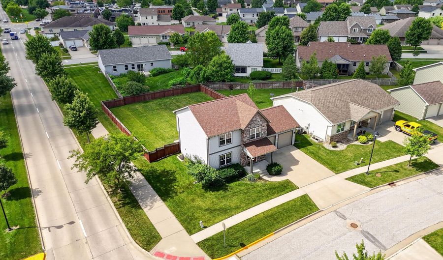 2706 Kingston Dr, Ames, IA 50010 - 4 Beds, 3 Bath