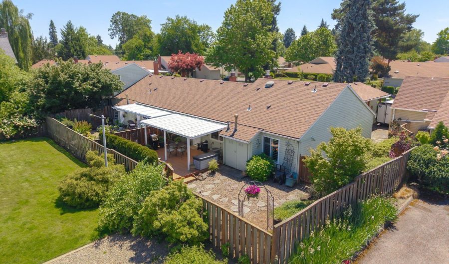 4808 SW WEMBLEY Pl, Beaverton, OR 97005 - 2 Beds, 2 Bath
