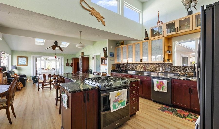589 Iana St, Kailua, HI 96734 - 5 Beds, 4 Bath