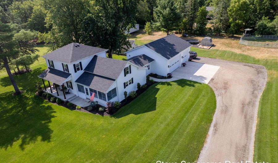 7628 Warner St, Allendale, MI 49401 - 5 Beds, 3 Bath
