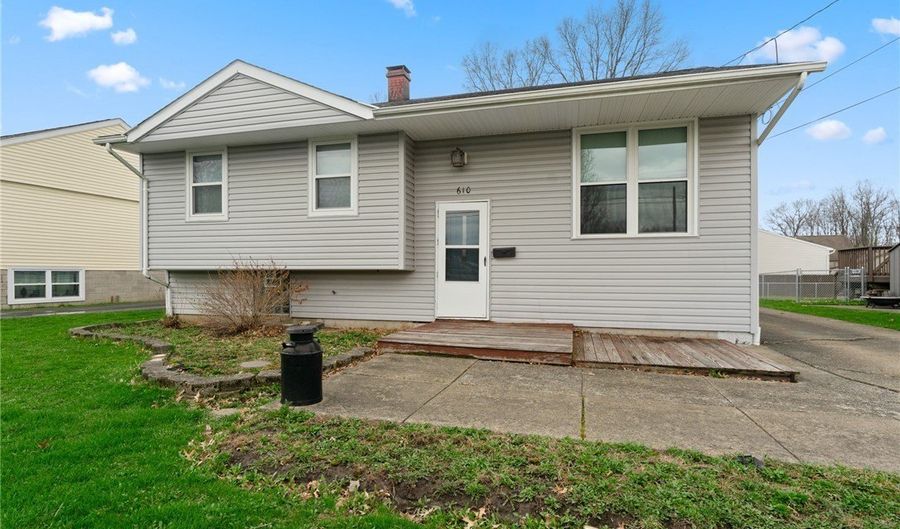 610 Notre Dame Ave, Austintown, OH 44515 - 3 Beds, 2 Bath