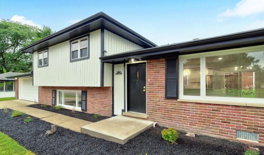 11601 S Keeler Ave, Alsip, IL 60803 - 3 Beds, 2 Bath