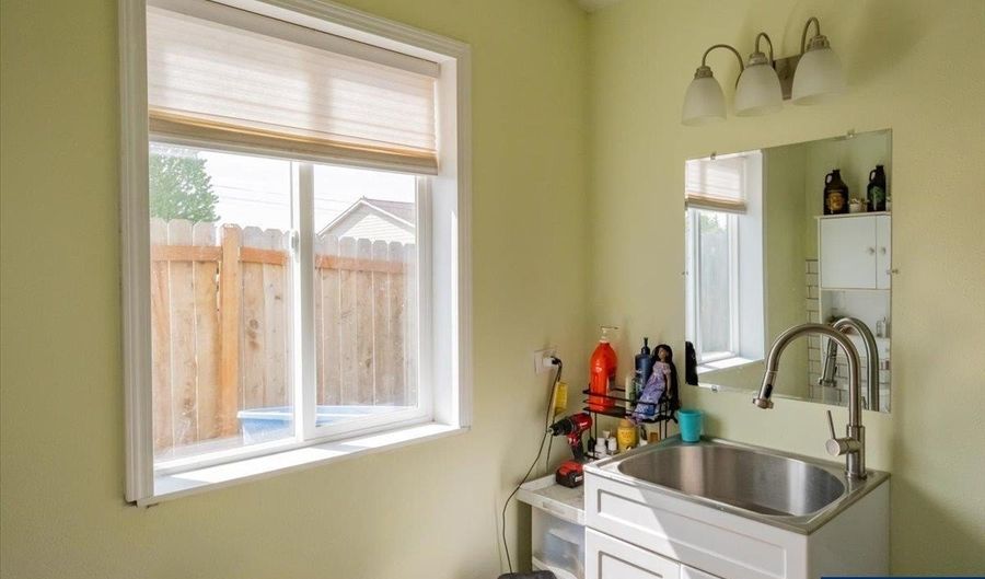 2673 NW Ashley Dr, Albany, OR 97321 - 4 Beds, 6 Bath