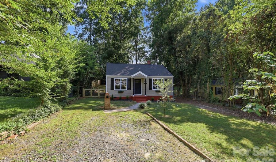 1815 Arnold Dr, Charlotte, NC 28205 - 3 Beds, 2 Bath