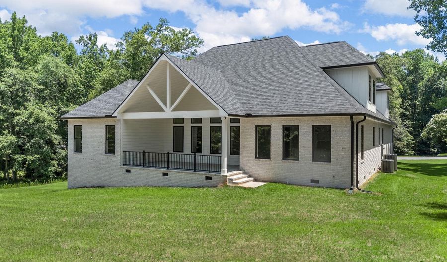 162 Clearcreek Dr, Boiling Springs, SC 29316 - 4 Beds, 4 Bath