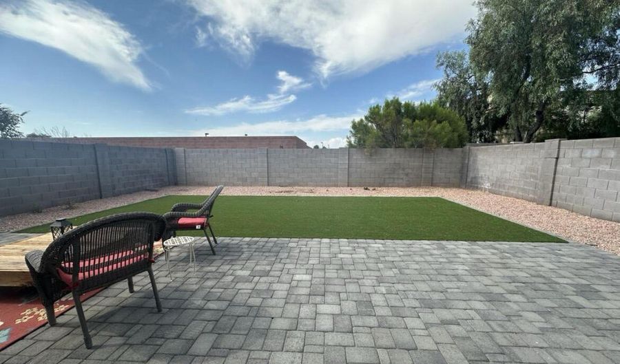 90 W BEECHNUT Pl, Chandler, AZ 85248 - 3 Beds, 4 Bath