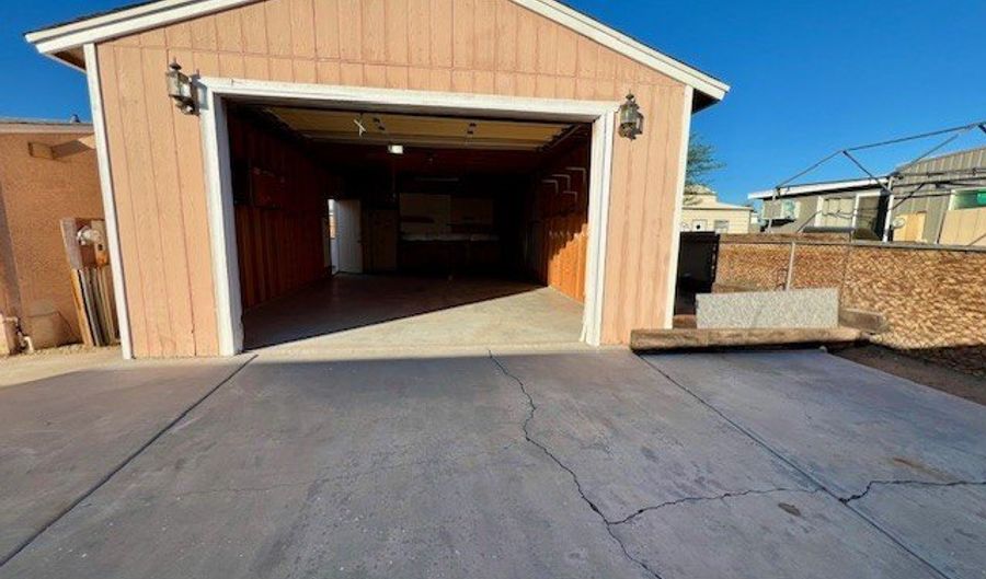 560 Ramar Rd, Bullhead City, AZ 86442 - 2 Beds, 2 Bath