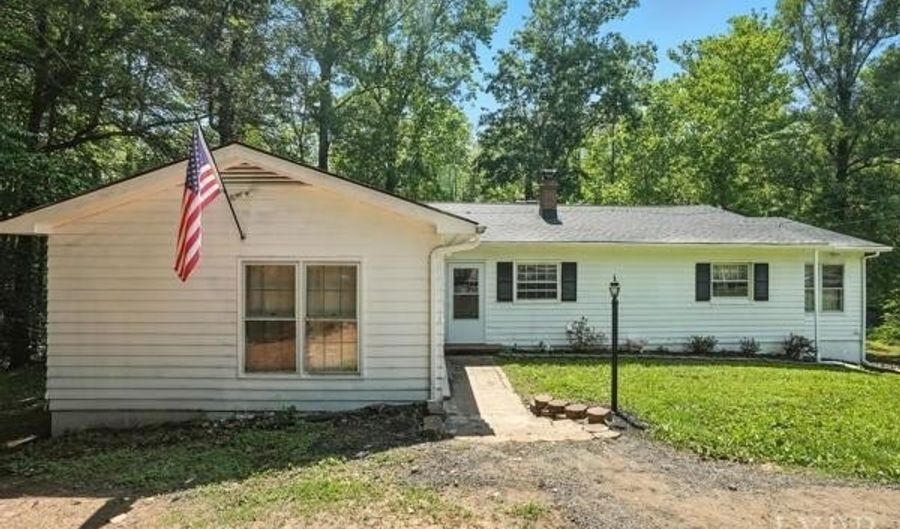 2471 Trent Hatchery, Appomattox, VA 24522 - 4 Beds, 2 Bath