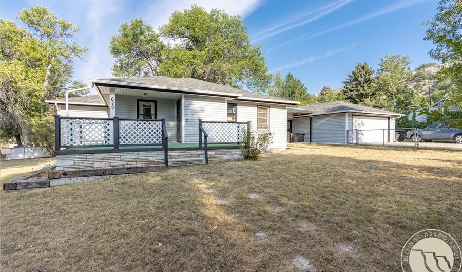 615 Rimrock Rd, Billings, MT 59102 - 4 Beds, 3 Bath