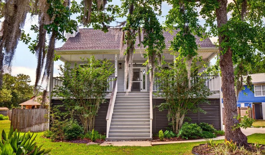 10493 Riviere Vue Dr, Biloxi, MS 39532 - 4 Beds, 4 Bath