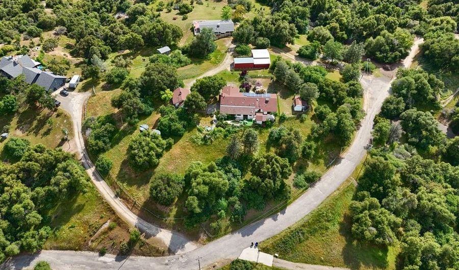 44800 Ahwahnee Acres Rd, Ahwahnee, CA 93601 - 4 Beds, 2 Bath