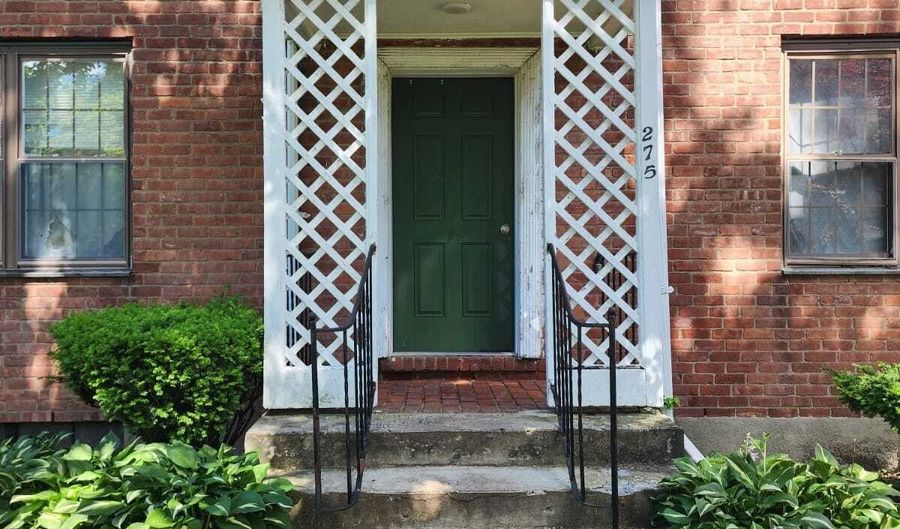 275 Texas Ave D, Bridgeport, CT 06610 - 2 Beds, 1 Bath