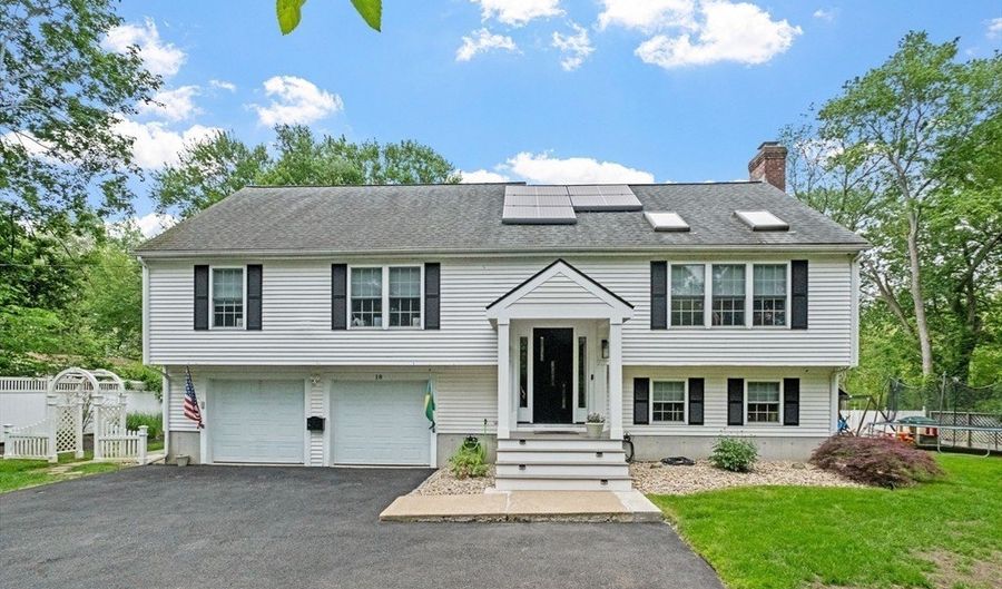18 Rodman Rd, Ashland, MA 01721 - 4 Beds, 3 Bath