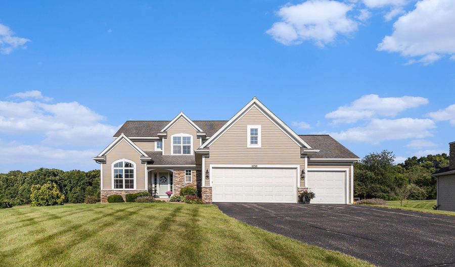 4658 Linden Branch Dr NE, Ada, MI 49301 - 4 Beds, 4 Bath