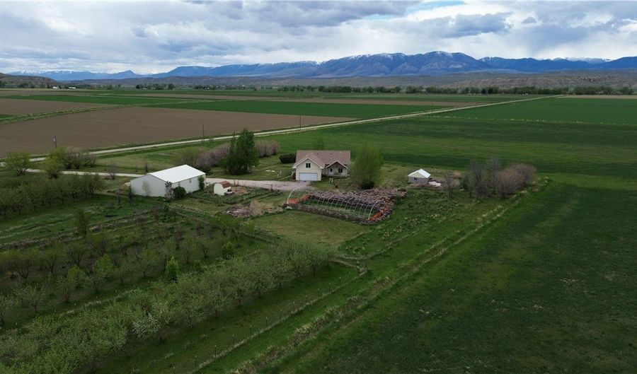 157 Hergenrider Rd, Bridger, MT 59014 - 4 Beds, 3 Bath