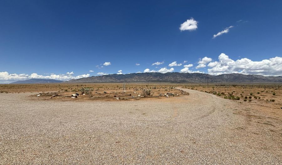 497 MALLETTE Dr, Belen, NM 87002 - 4 Beds, 3 Bath