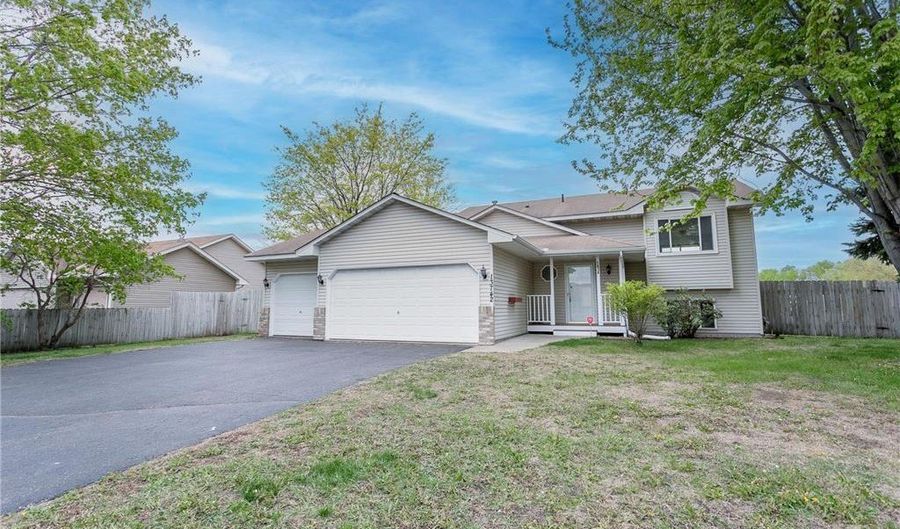 13742 Underclift St NW, Andover, MN 55304 - 3 Beds, 2 Bath