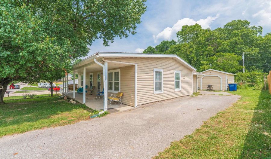 1330 Hillcrest Rd, Bedford, IN 47421 - 3 Beds, 1 Bath