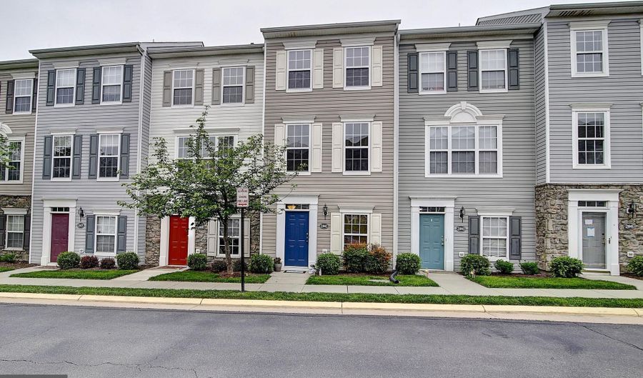 21841 GOODWOOD Ter, Ashburn, VA 20147 - 2 Beds, 2 Bath