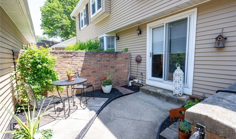 253 Old Oak Post Rd, Amherst, NY 14051 - 3 Beds, 2 Bath