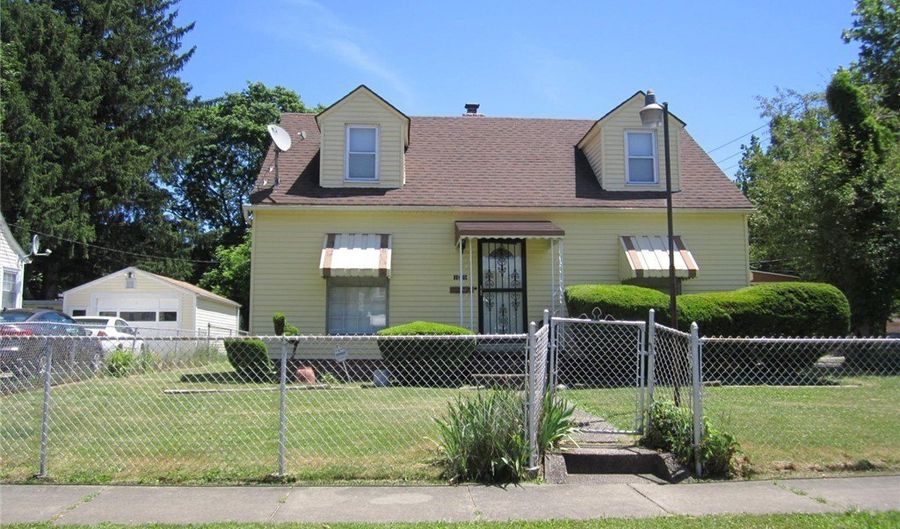 1081 Seward Ave, Akron, OH 44320 - 3 Beds, 2 Bath