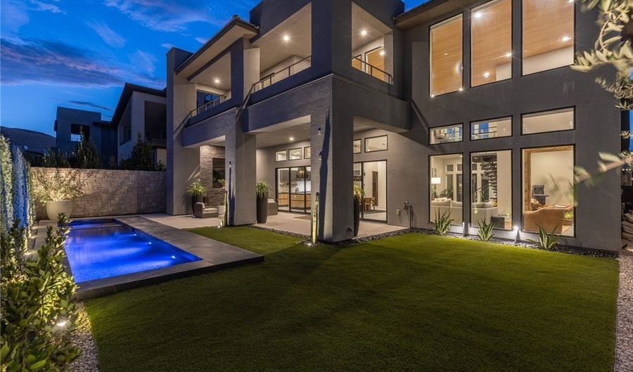 5216 Fading Sunset Dr, Las Vegas, NV 89135 - 4 Beds, 5 Bath
