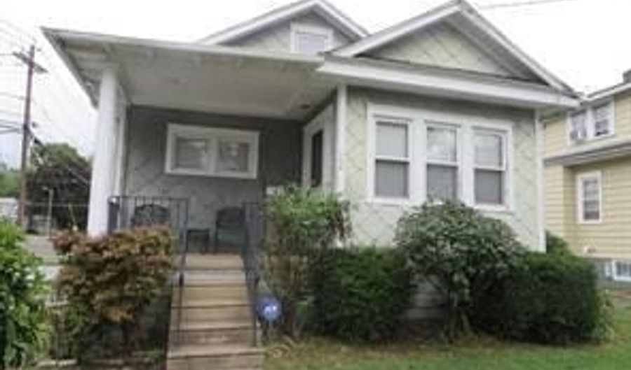 703 WILLITTS Ave, Audubon, NJ 08106 - 2 Beds, 1 Bath