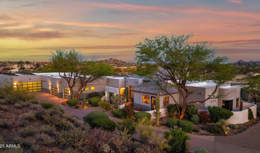 37221 N Holiday Ln, Carefree, AZ 85377 - 4 Beds, 6 Bath