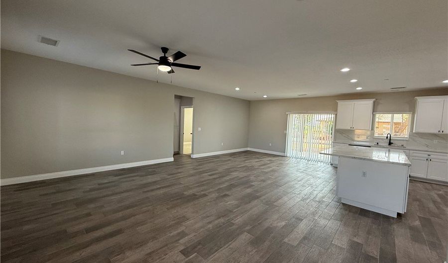 10516 Mohawk, Apple Valley, CA 92308 - 3 Beds, 2 Bath