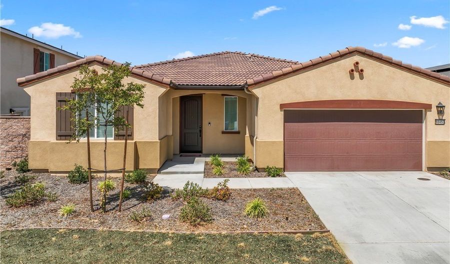 11452 Pinon Trl, Yucaipa, CA 92399 - 4 Beds, 3 Bath