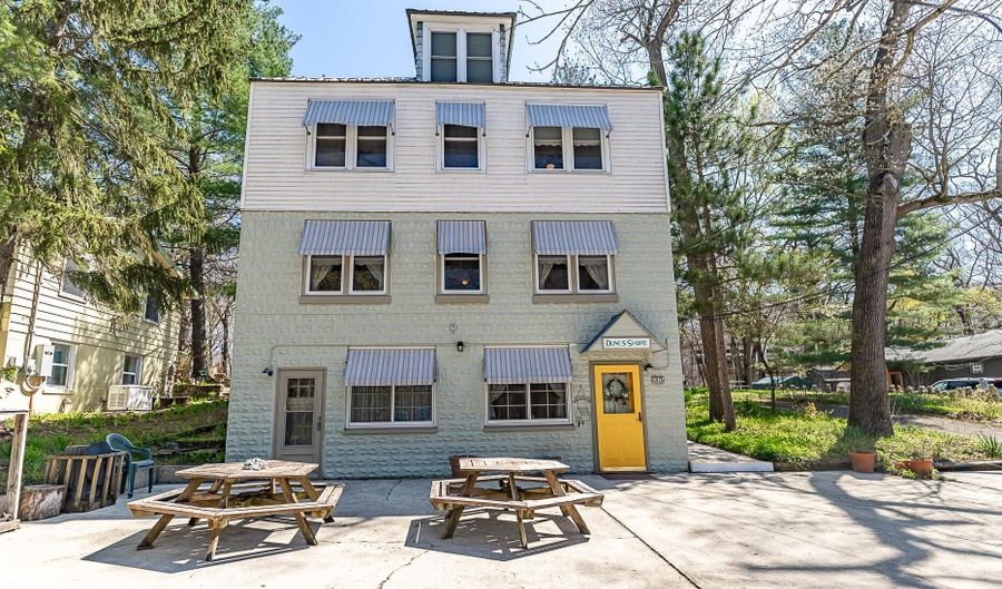 33 S Lake Shore County Rd, Beverly Shores, IN 46301 - 15 Beds, 6 Bath