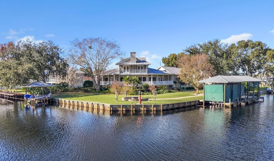 56633 OTTER Rd, Astor, FL 32102 - 4 Beds, 4 Bath