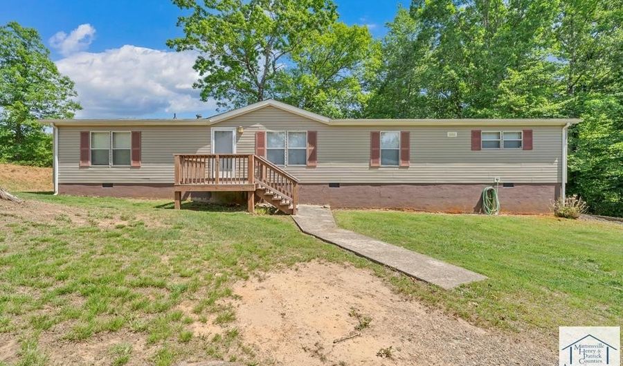 369 Smith Rd, Bassett, VA 24055 - 3 Beds, 2 Bath