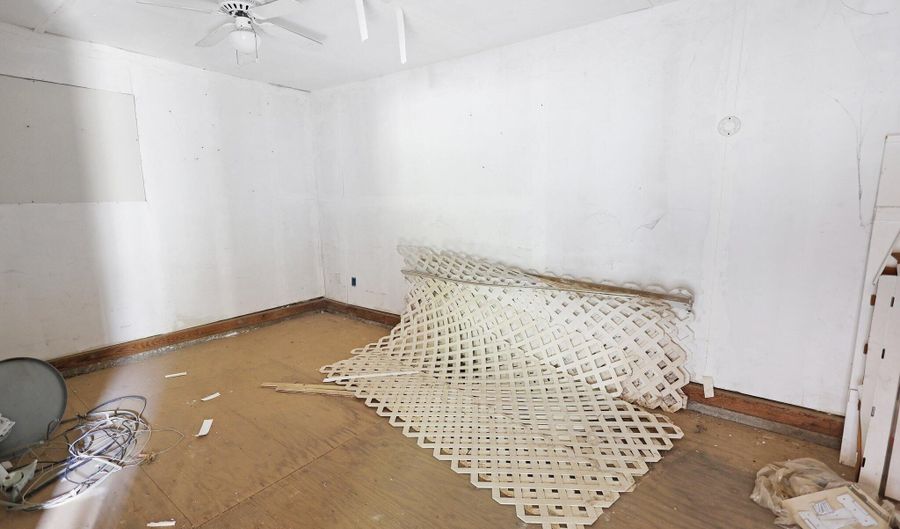 3065 Silver St, Anderson, CA 96007 - 3 Beds, 2 Bath