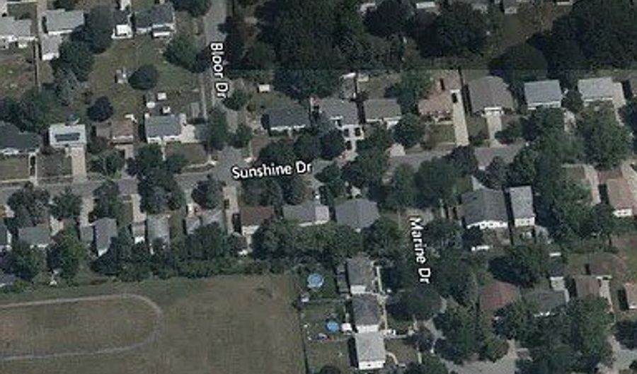 111 Sunshine Dr, Amherst, NY 14222 - 3 Beds, 1 Bath