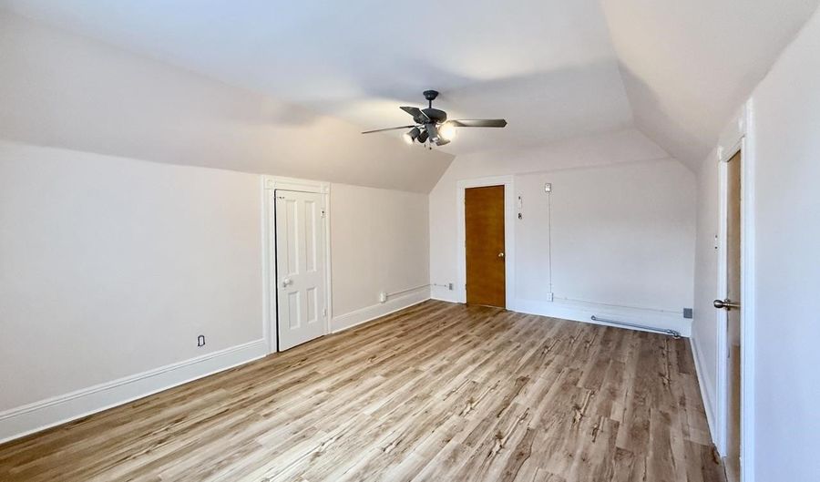 347 AVENUE C 3, Bayonne, NJ 07002 - 1 Beds, 1 Bath