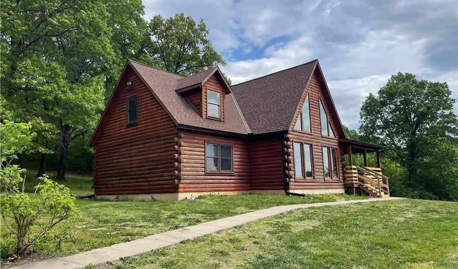 2511 Ottawa Rd, Atchison, KS 66002 - 3 Beds, 3 Bath